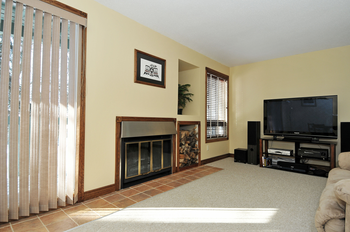 101299 Thomas Street, 2 bed, 2 bath condo in Carleton Place Ottawa