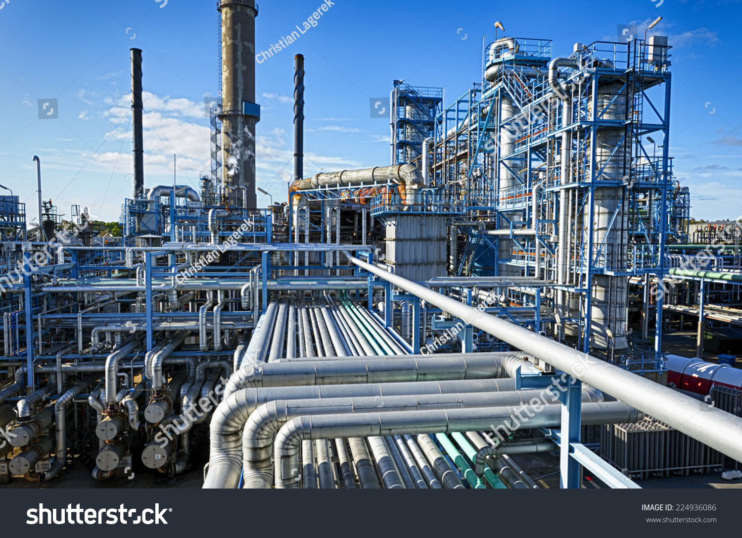 PowerPoint Template power plant industrial oil (jjluknhpn)