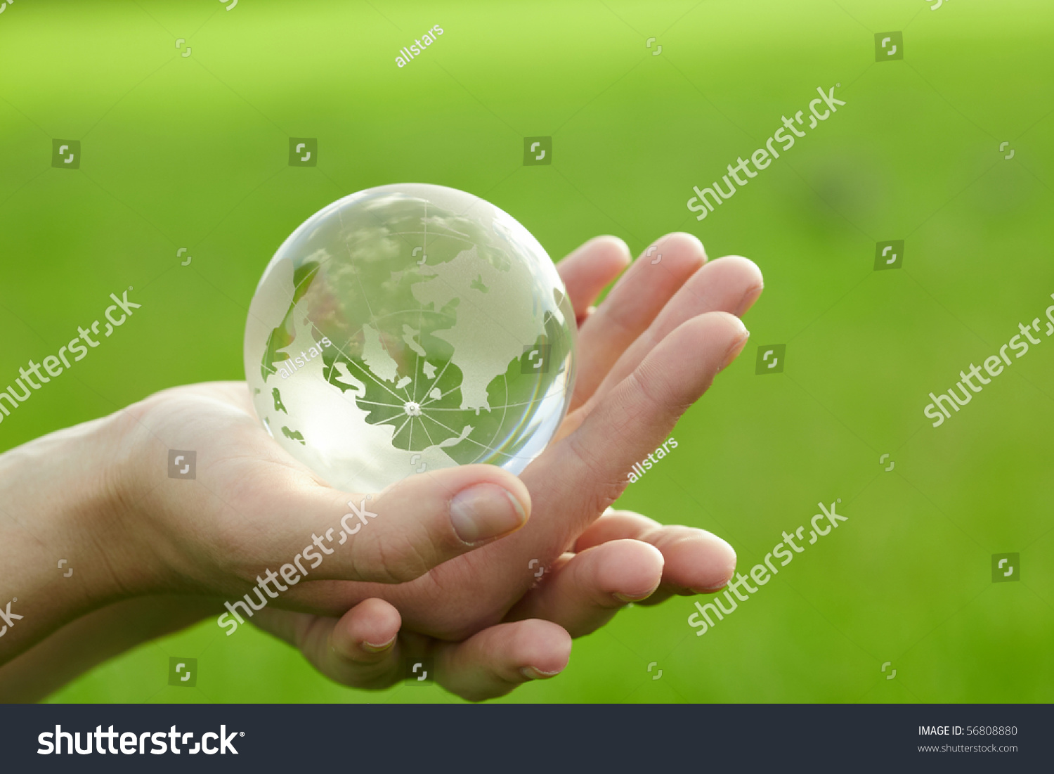 PowerPoint Template geografi globe in the hand (mnphppph)