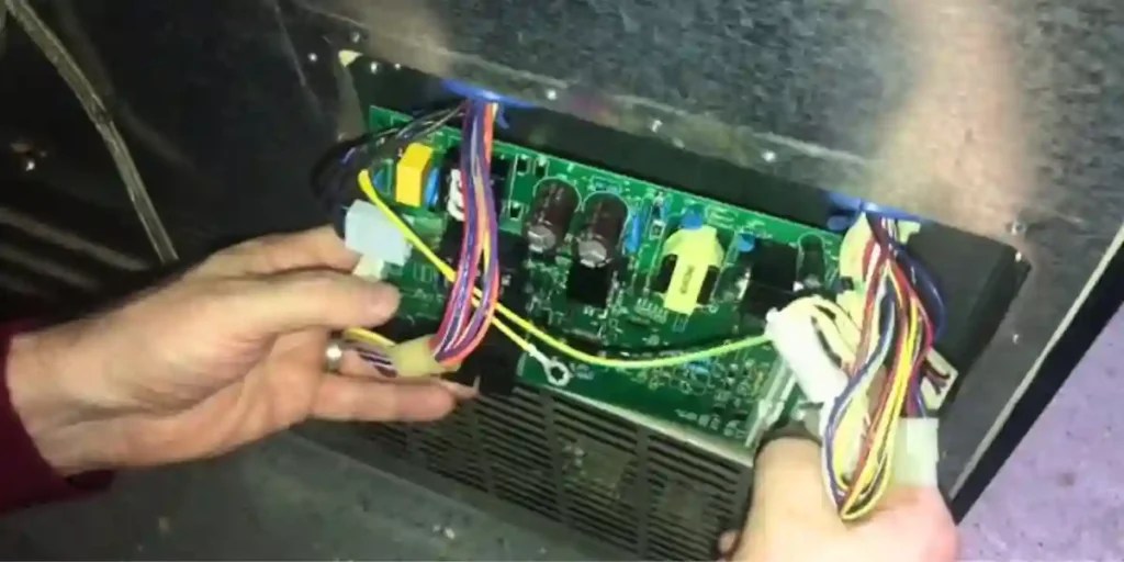 Why Is My Fridge Freezing At The Bottom And Warm At The Top? Expert