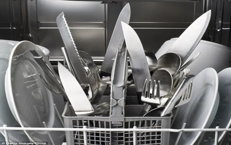 Can Knives Go In The Dishwasher? The Ultimate Guide