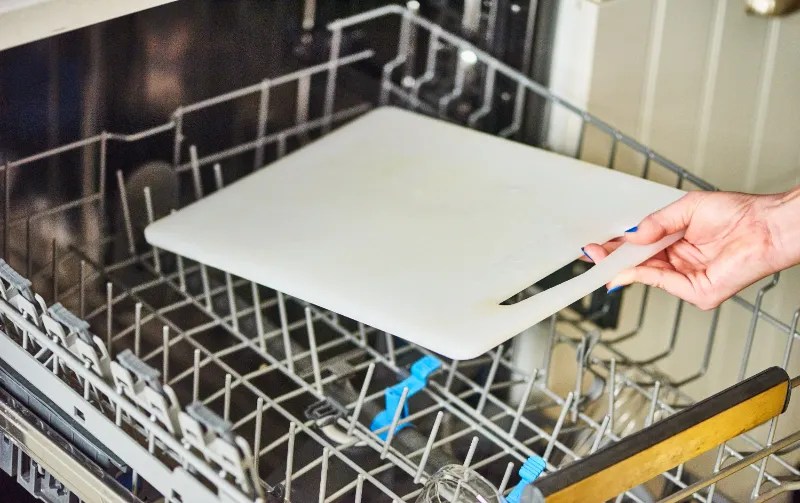 Can Plastic Cutting Boards Go In The Dishwasher? The Definitive Answer