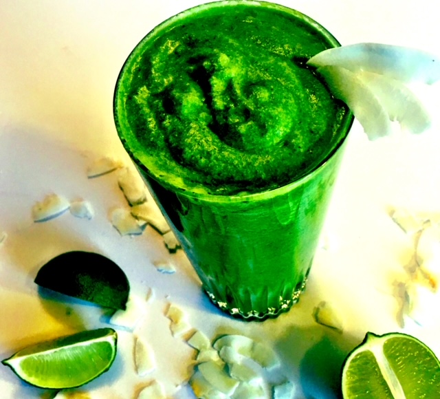 Key Lime Kale Smoothie • Powersbeing