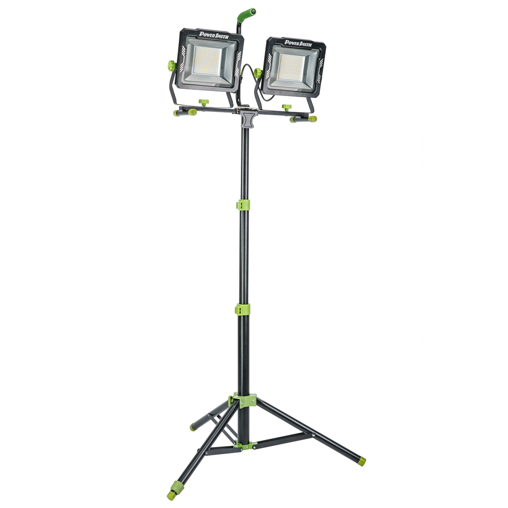 30,000 LUMEN DUALHEAD LED WORK LIGHT WITH TRIPOD PowerSmith