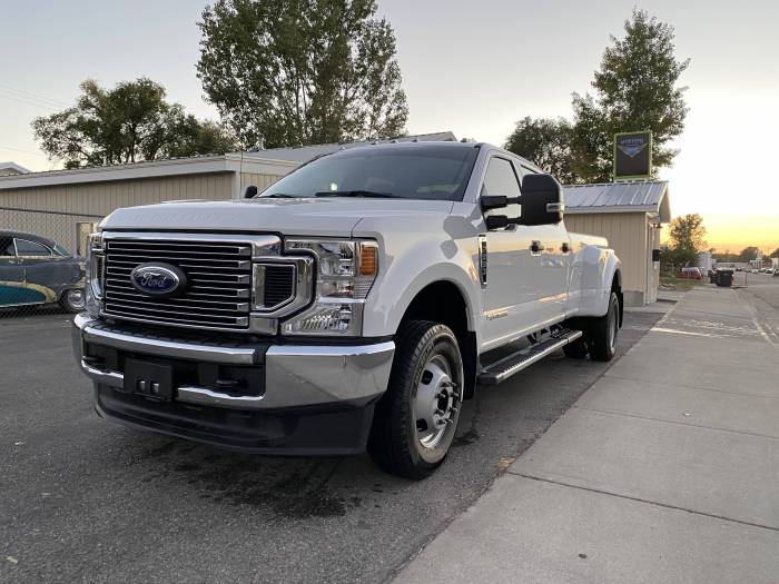 FOR SALE 2020 F350 ALMOST NEW