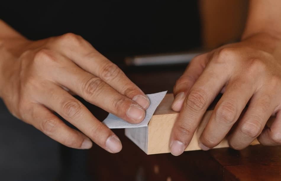 11 Best Sandpaper Alternatives for Wood and Metal