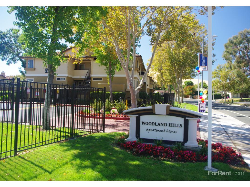 Woodland Hills Apartments, Pittsburg CA Walk Score