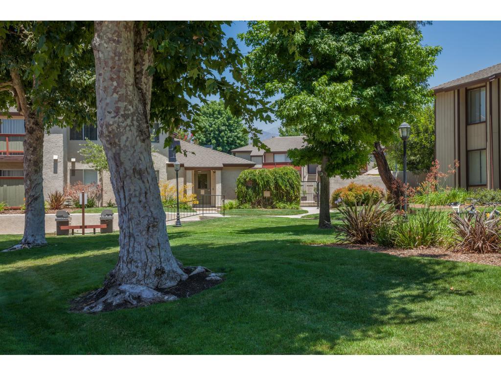 Brighton Park Apartments, Claremont CA Walk Score