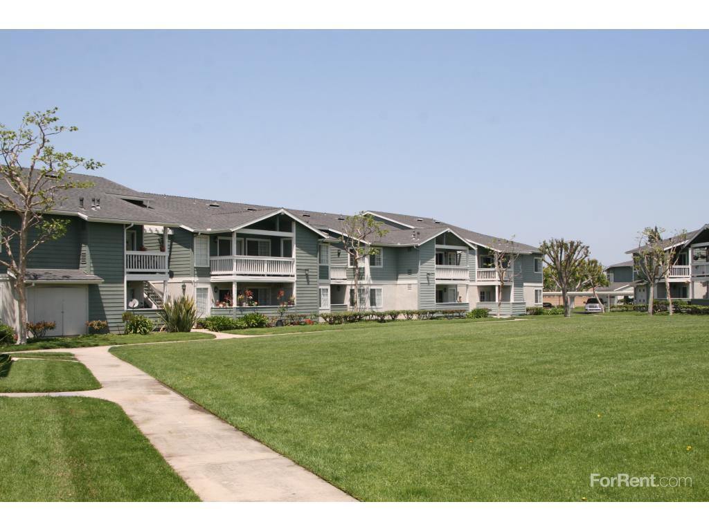 Harbor Village Apartments, Costa Mesa CA Walk Score