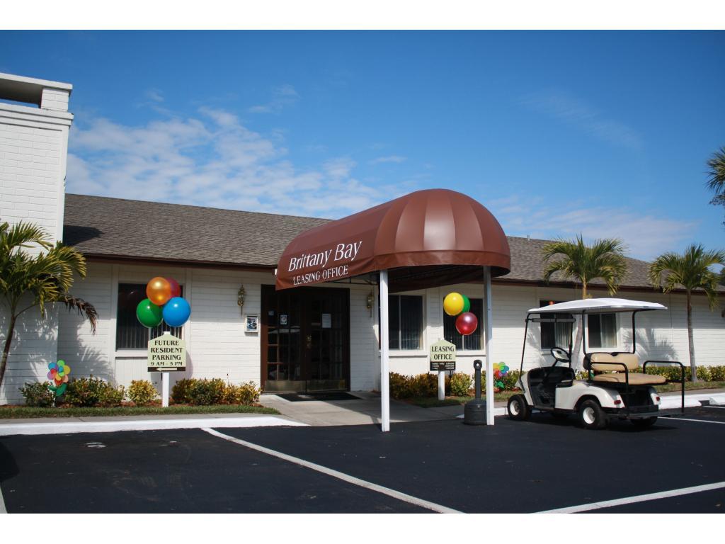 Brittany Bay Apartments, Largo FL Walk Score