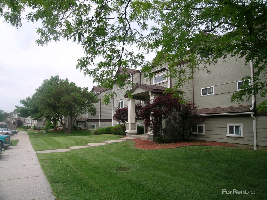 Chelsea Plaza Homes Apartments, Kansas City KS Walk Score