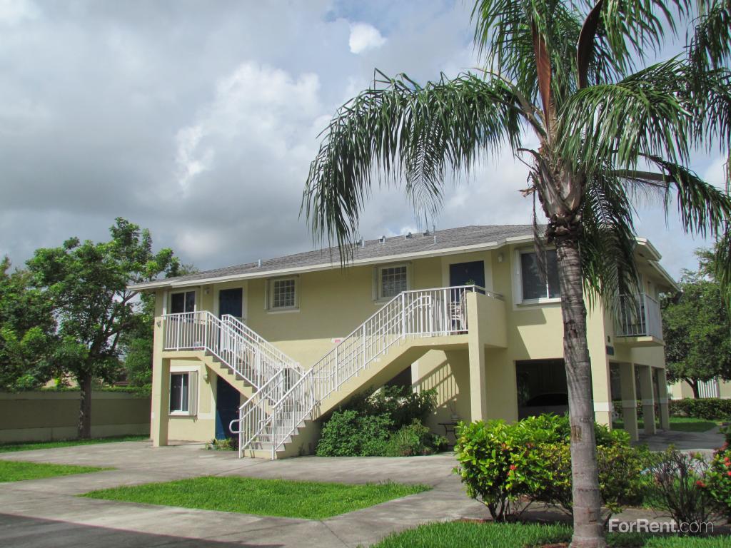 13815 SW 271st Terrace, Homestead, Florida Step Count
