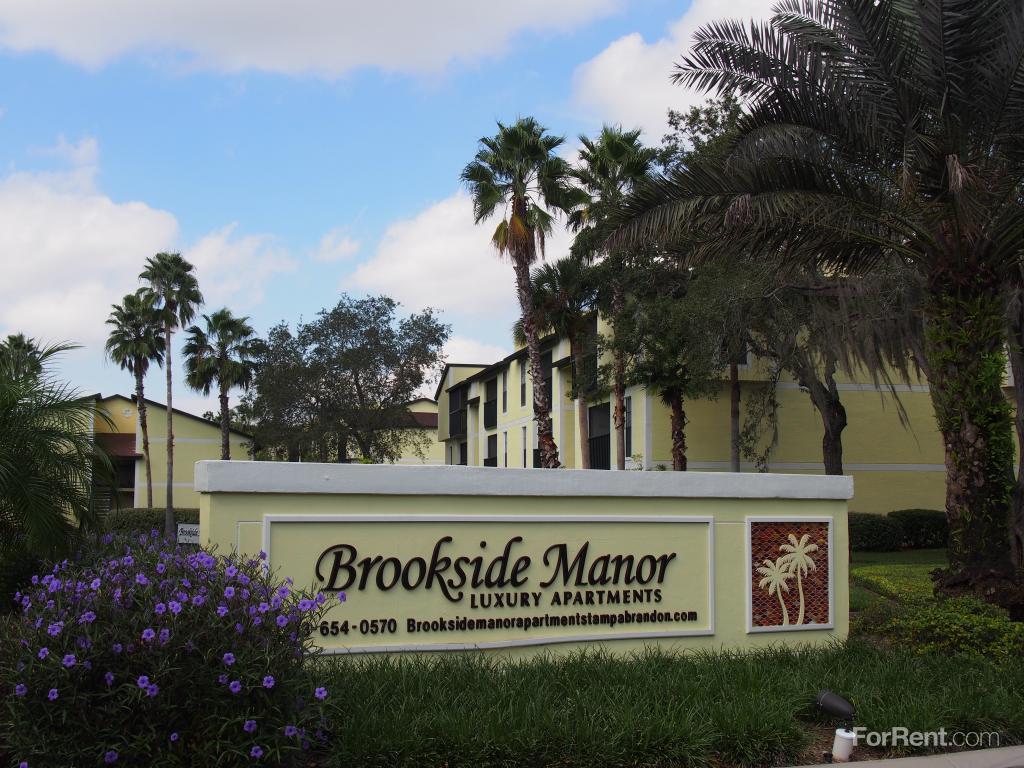 Brookside Manor Apartments, Bloomingdale FL Walk Score