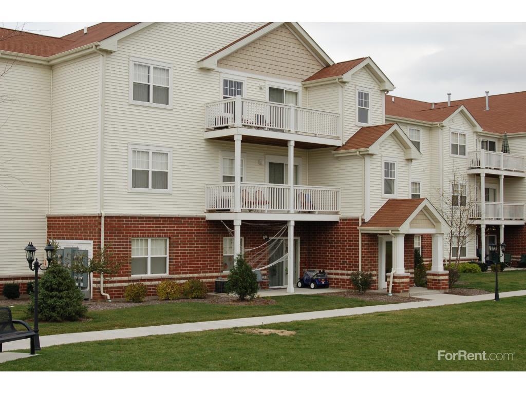 Woodstock Commons Apartments, Woodstock IL Walk Score
