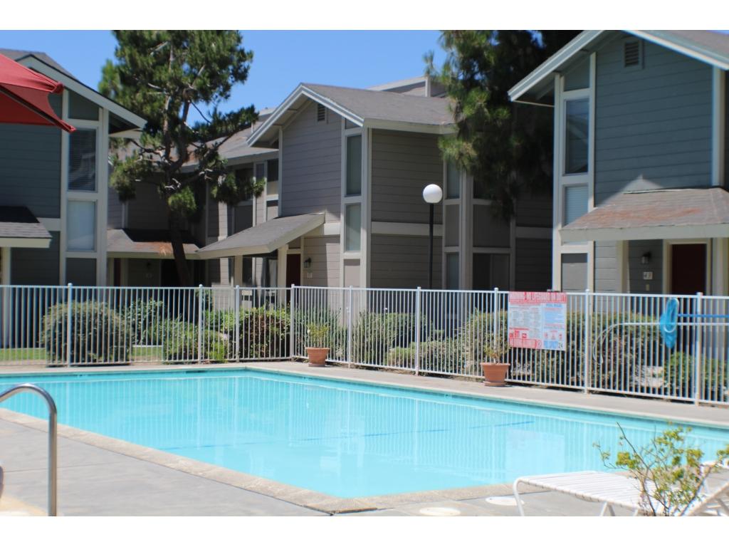 Del Pine Terrace Apartments, Bakersfield CA Walk Score