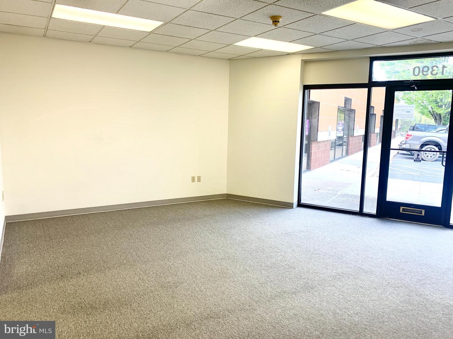 Great Small Office Located Right Off Route 30 + Onsite Parking! PPM