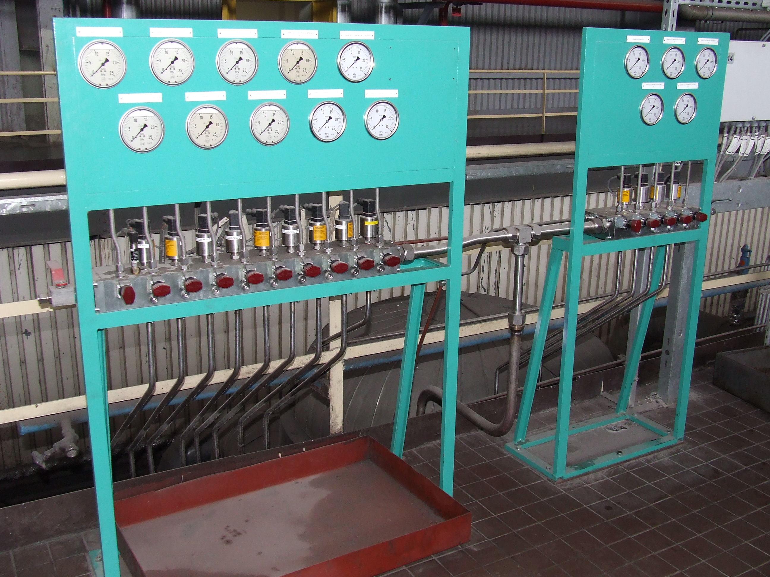 Jacking oil systems PROSERV engineering and production company