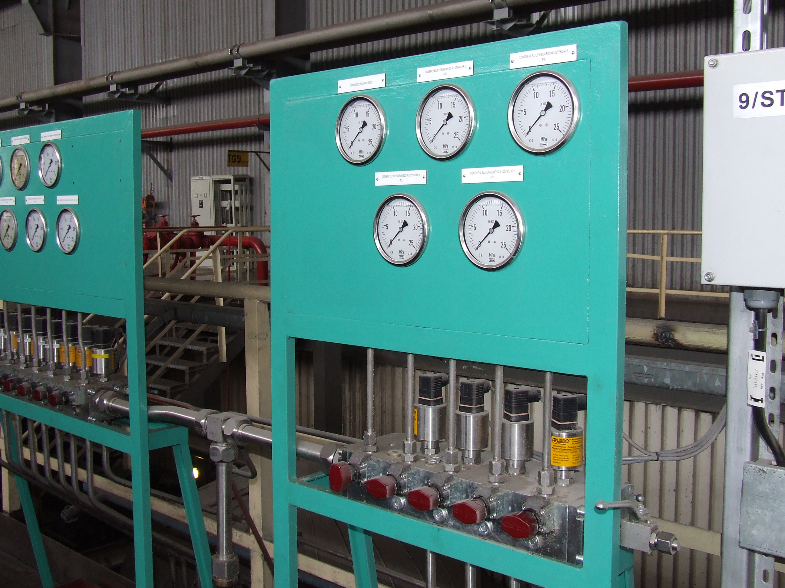 Jacking oil systems PROSERV engineering and production company