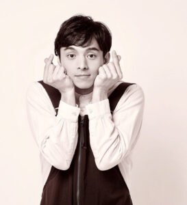 a41bfba8e04d19cb7ce7ab25a5fa8a67 273x300 1 - 満島真之介の元嫁は玉井くれほ？離婚理由や子供、馴れ初めについても！