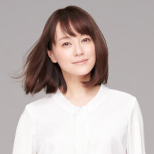 ebc34e09ea53e97df522a1c3744d86f5 300x300 2 - 牧瀬里穂の旦那NIGOの歯にダイヤ！借金の現在は？馴れ初めや子供についても