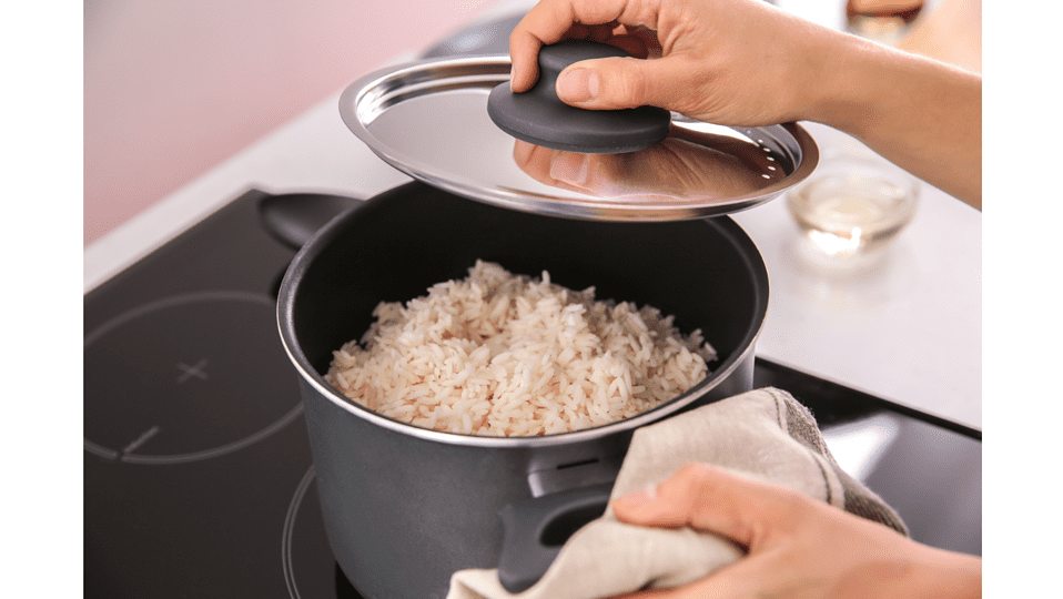 Can I Put Warm Rice in the Fridge? Practical Cooks