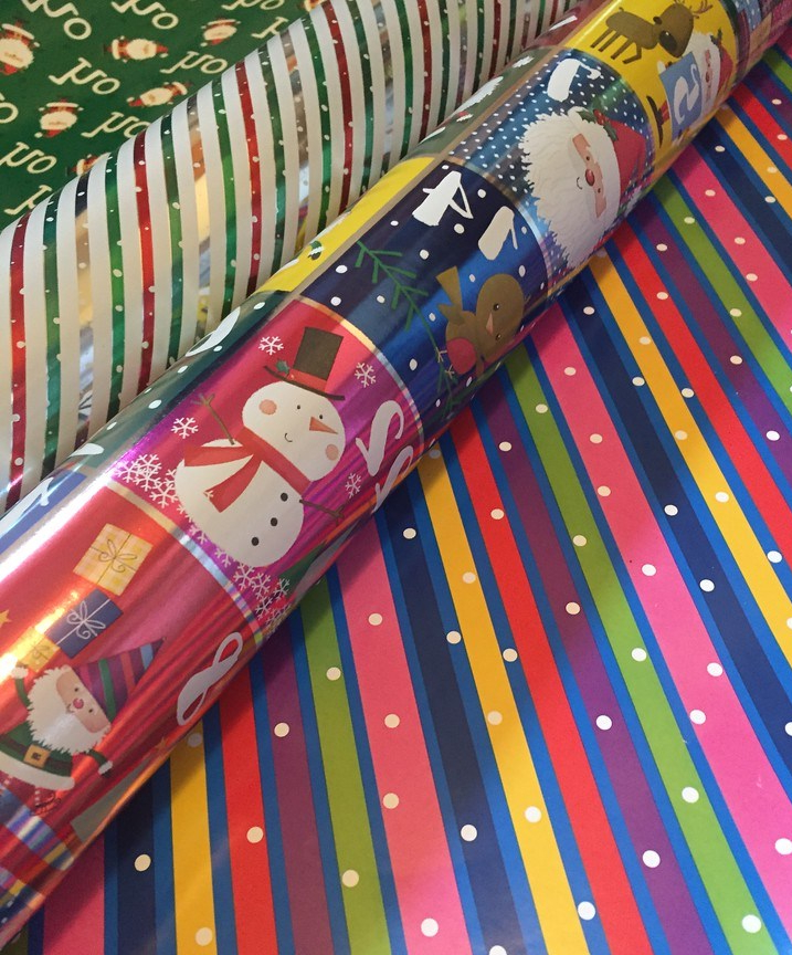 Reversible Wrapping Paper Practically Apparent