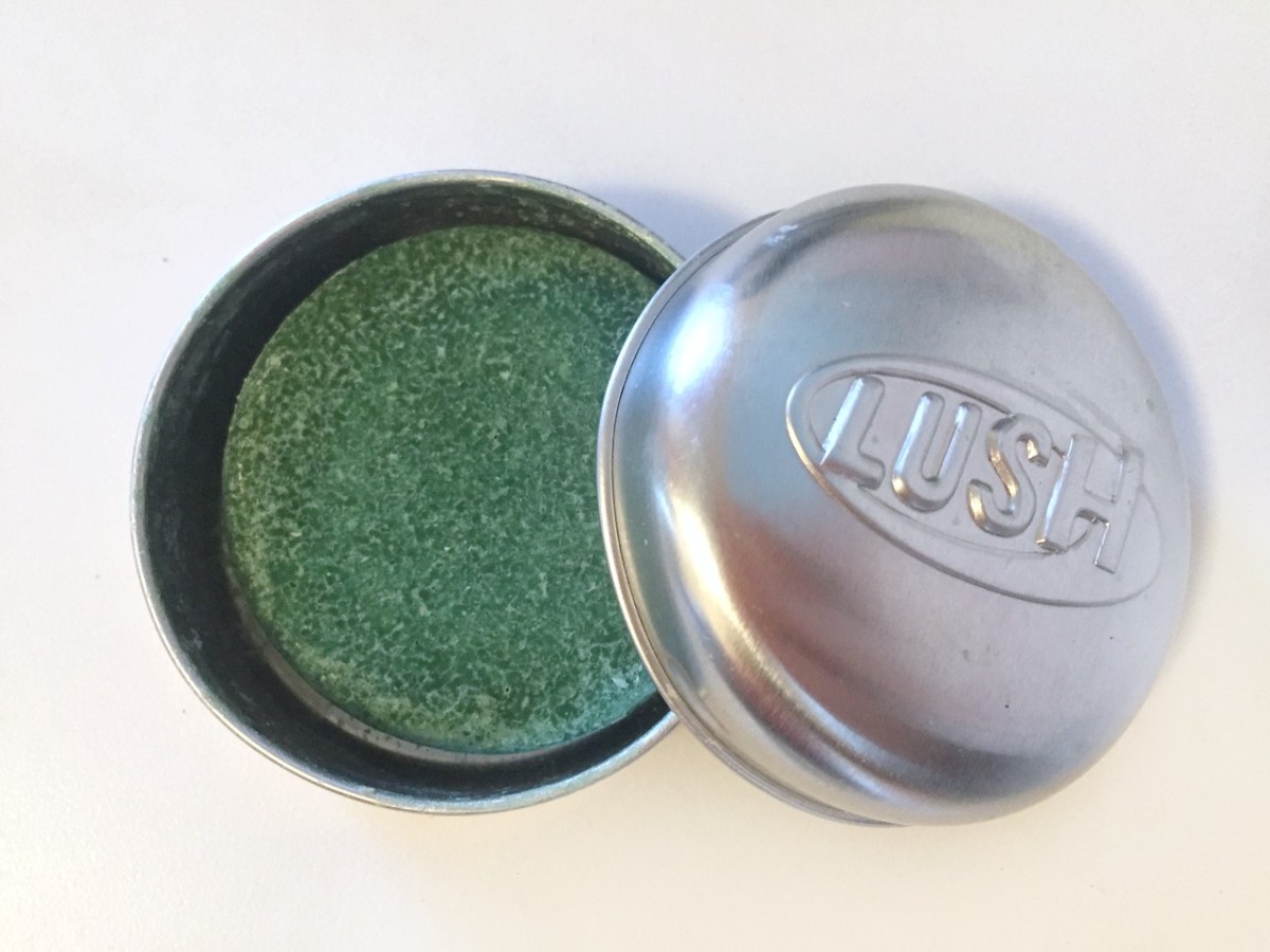 Lush Solid Shampoo Practically Apparent