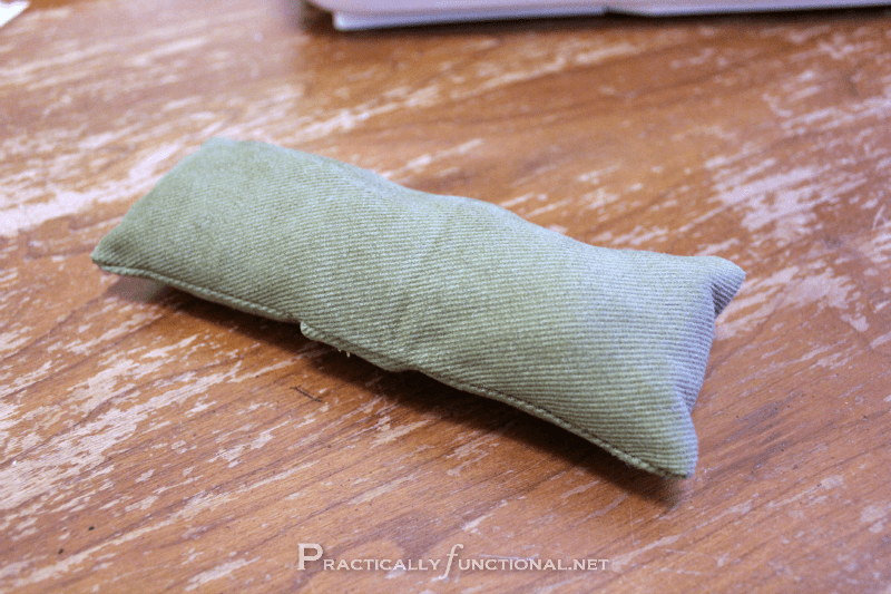 DIY Refillable Catnip Toys {Caturday 7} Practically Functional