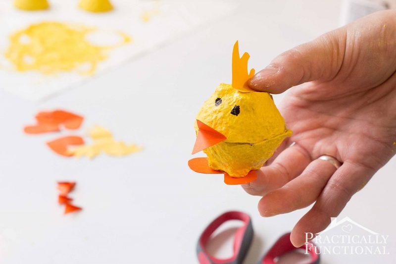 Make These Cute Egg Carton Chicks From A Recycled Egg Carton In Minutes!