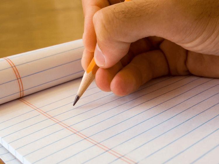 5 Factors to Consider before selecting an essay writing agency