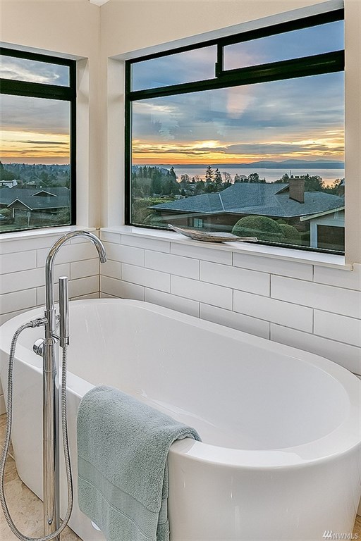 Bathrooms Avalon NW, inc