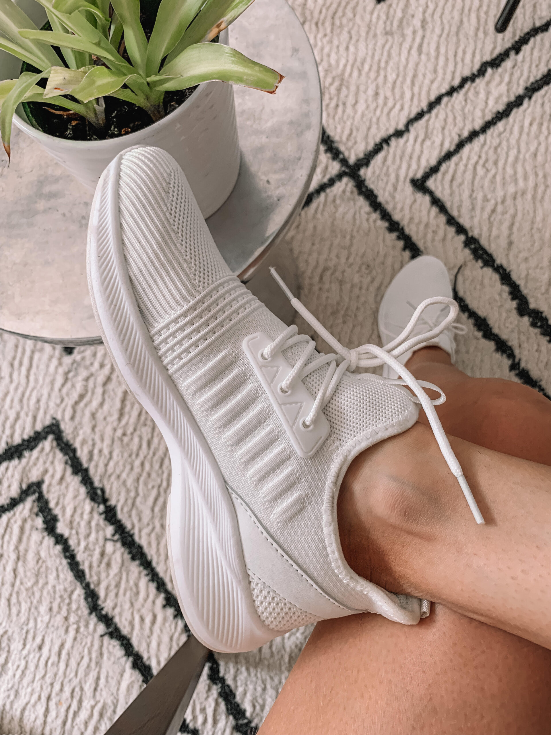The Best Everyday Sneakers For Women on Amazon! Prada & Pearls