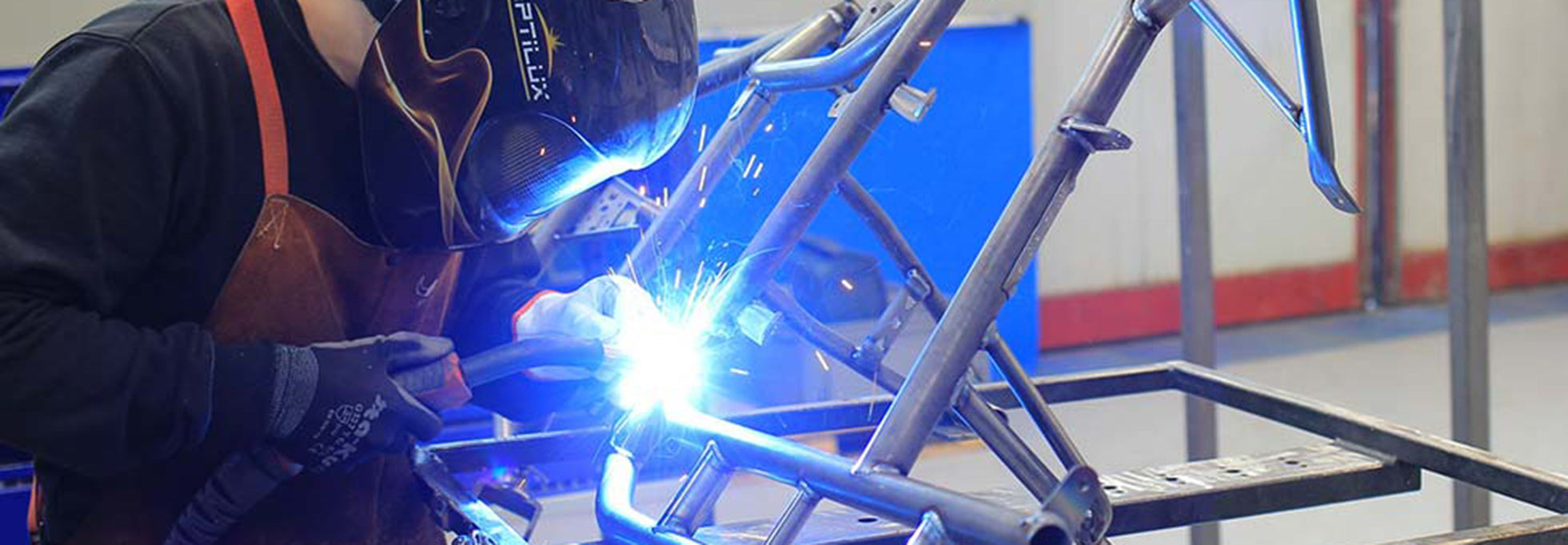 How are chassis made PRAGA