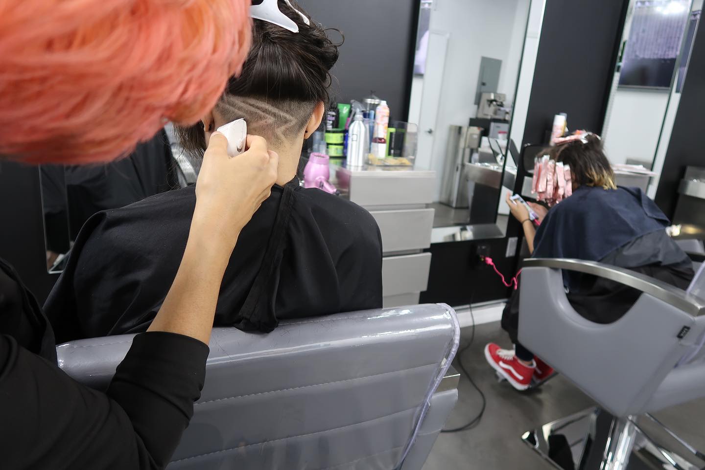 BEACH HAIR SALON PRAVDA ARCHITECTURE/ DESIGN