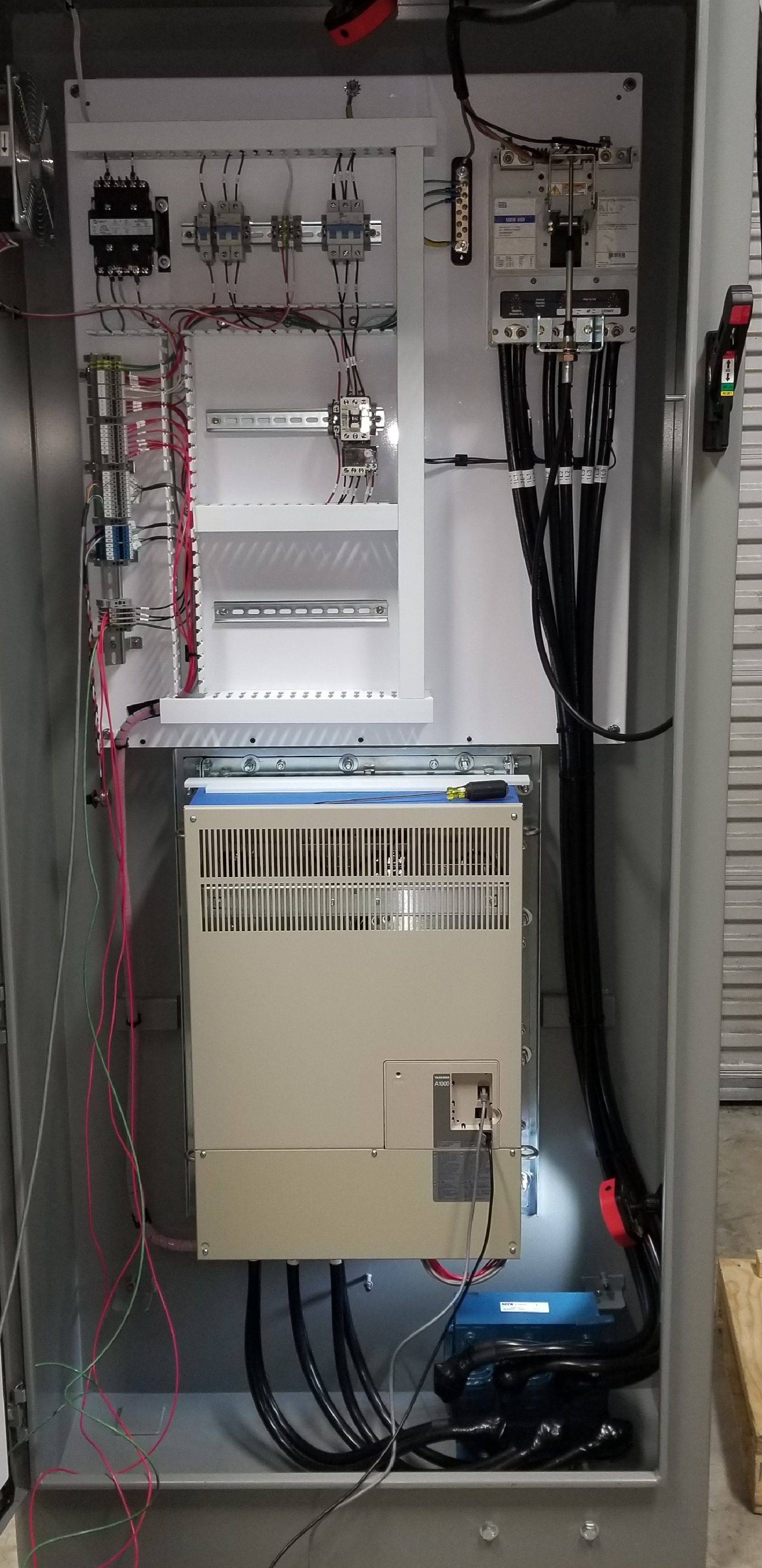 YASKAWA 250 HP A1000 AC DRIVE/ MOTOR 302 AMP ND 460 VOLT ENGINEERED