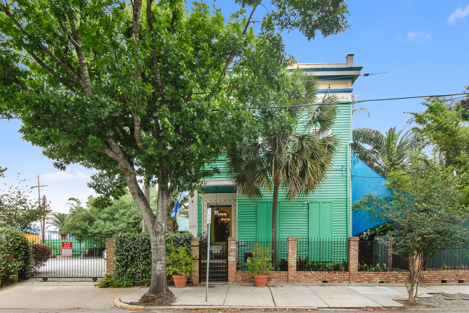 Beams and Brews visits 1212 Magazine Street Preservation Resource