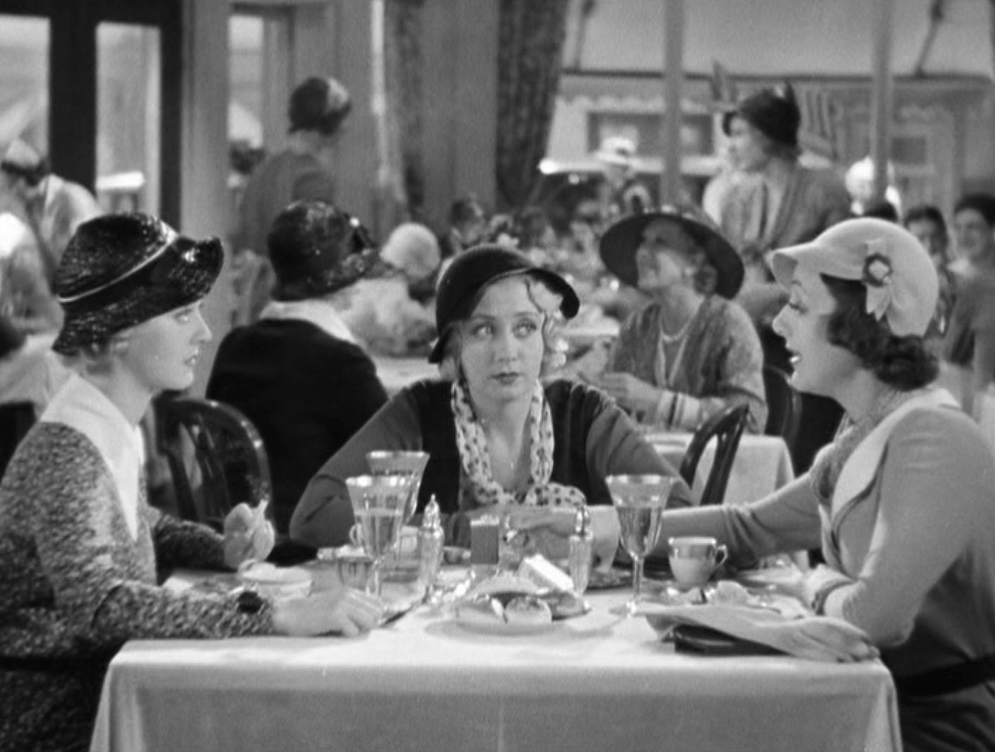 Three on a Match (1932) Review, with Ann Dvorak, Joan Blondell, and
