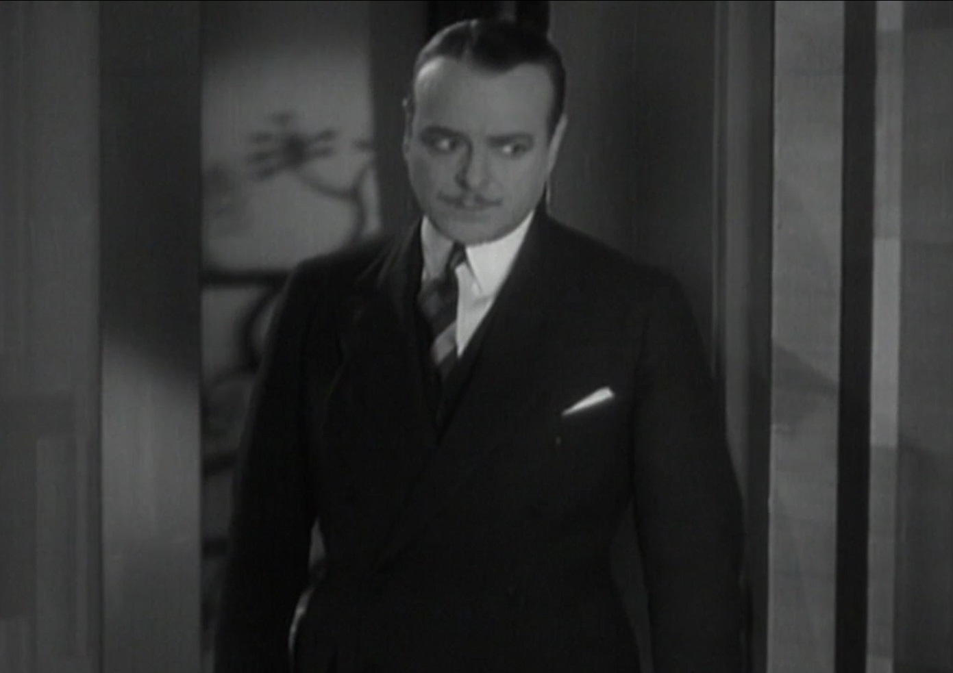 Bachelor Apartment (1931) Review, with Lowell Sherman, Mae Murray and
