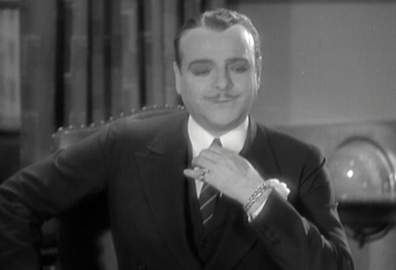 Bachelor Apartment (1931) Review, with Lowell Sherman, Mae Murray and