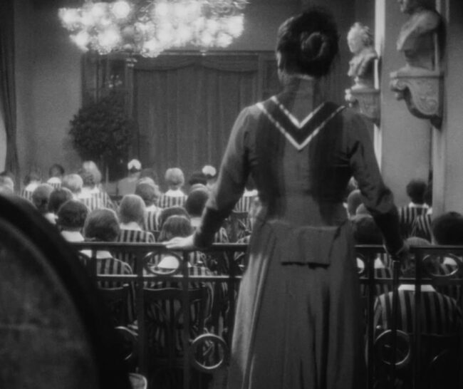 Girls in Uniform [Mädchen in Uniform] (1931) Review, with Emilia Unda and Dorothea Wieck Pre