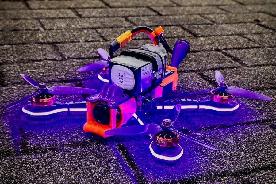 What is the difference between FPV drone and normal drones? Get FPV drone kit Tutorials and