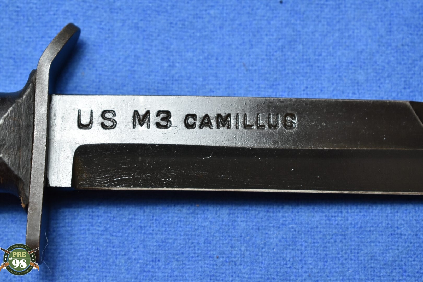 SOLD EXCEPTIONAL EARLY M3 CAMILLUS FIGHTING KNIFE AND MINT 1943 Milsco