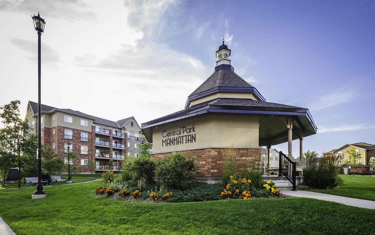 Manhattan Condos in Barrie, ON Price Lists & Floor Plans