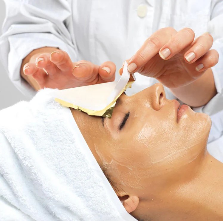 24K Gold Leaf Facial Prédiré Paris Canada