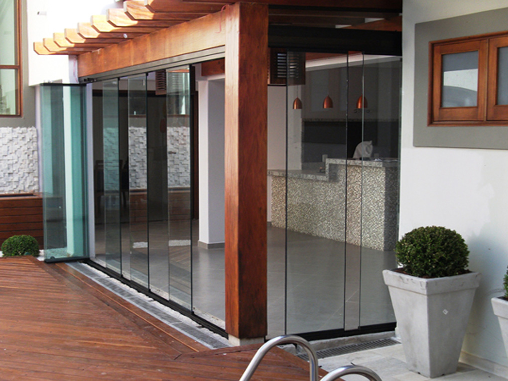 New Full Size Premier Folding Doors Showroom in Glendale, Los Angeles