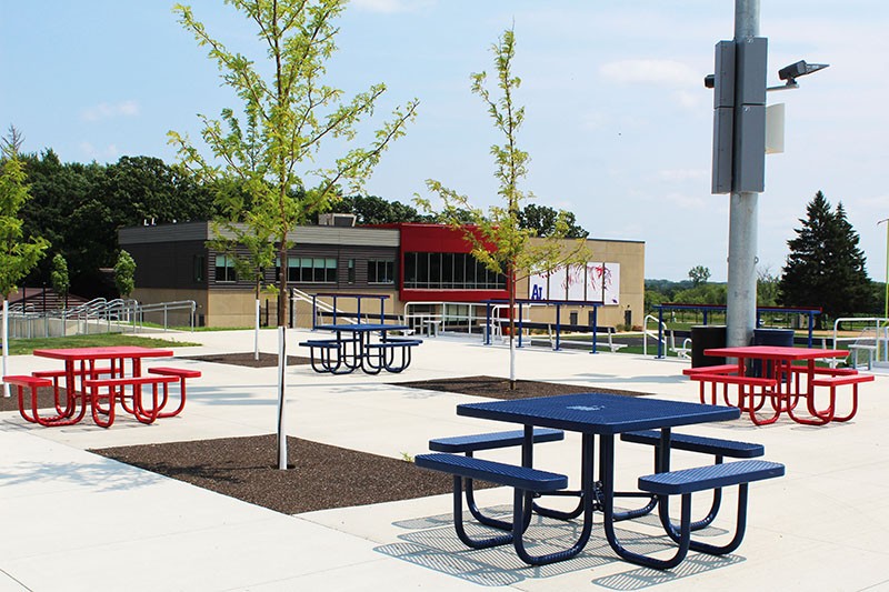 Benefits of Installing Outdoor Furniture for the New School Year