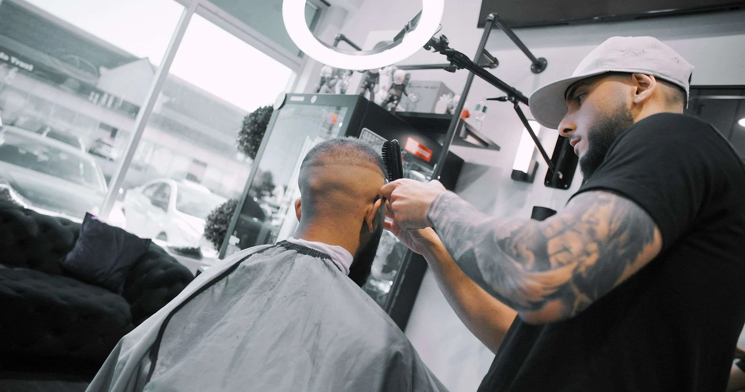 Advantages of Getting a Professional Men's Haircut? PREMIUM BARBER