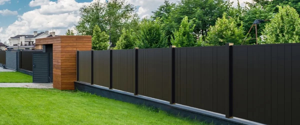 Aluminum Privacy Fencing Vancouver, West Vancouver, Victoria, Nanaimo.