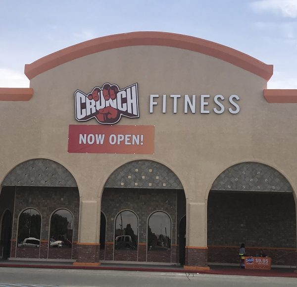Now Open Building Banner for Crunch Fitness in Las Cruces