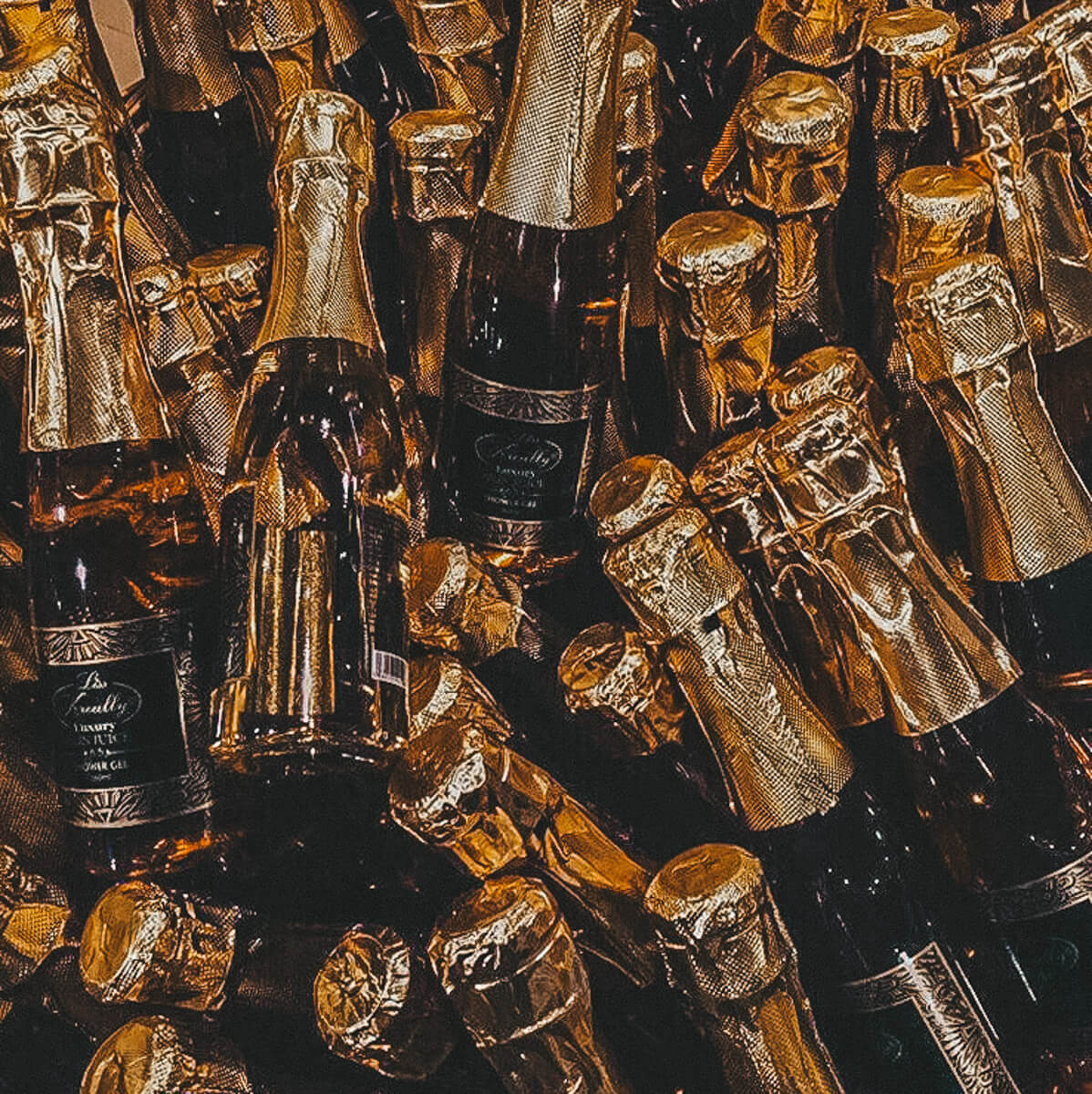 Black&Gold preset Mobile presets for Lightroom